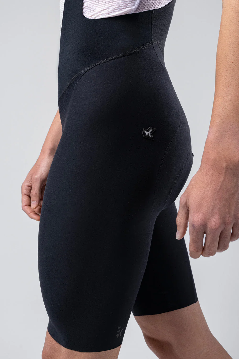 bib-short-ultralite-2-0-men-black-k12-10-02-060-003-03.webp