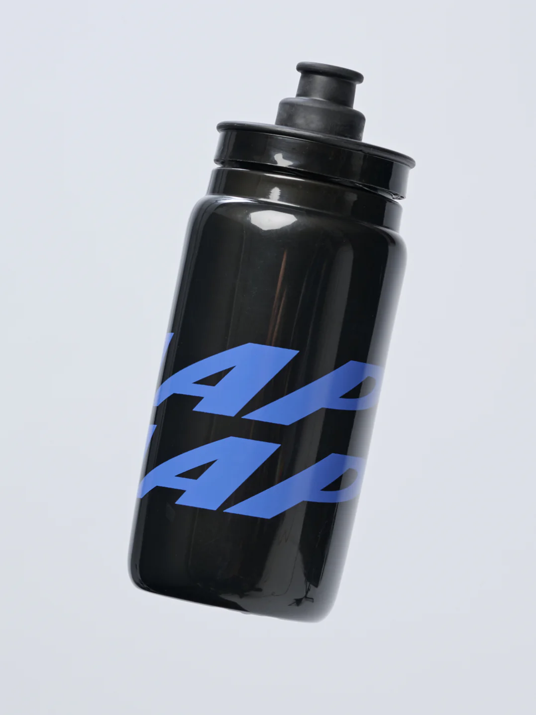 MAUBO252226_BKMP.EmergeBottle_PDP_03.webp