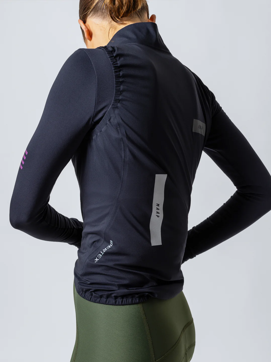 MAP-WAV082_BLK.WOMENS_20ATMOS_20VEST_BLACK_PDP_ADDITIONAL_IMAGES_02_MOBILE.webp