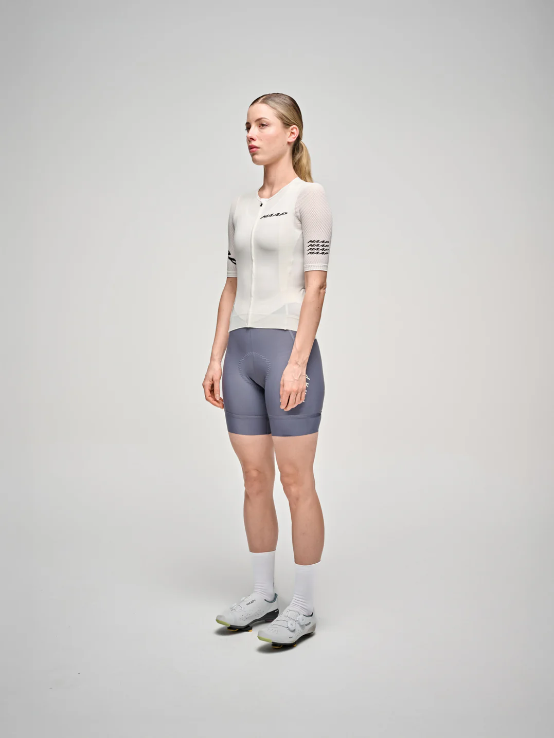 MPWJE252825_VAPR._20Women_27s_20Emerge_20Jersey_20in_20Vapour_PDP_01.webp