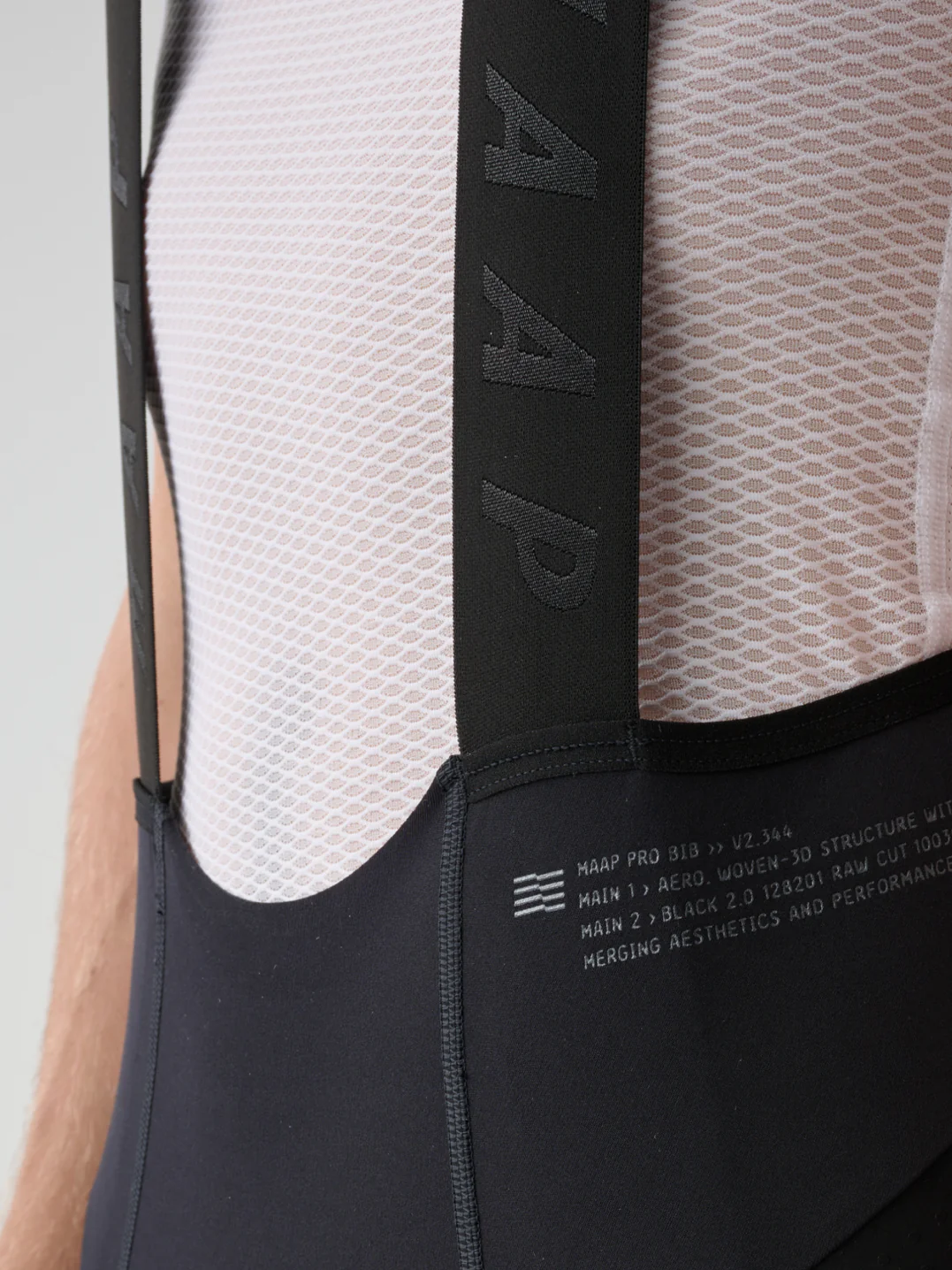 MAP-MAB108_BLK.Pro-Bib-2.0_Black_PDP_04_6decfa6b-4716-4ea2-b8f7-b9029413d9e6.webp