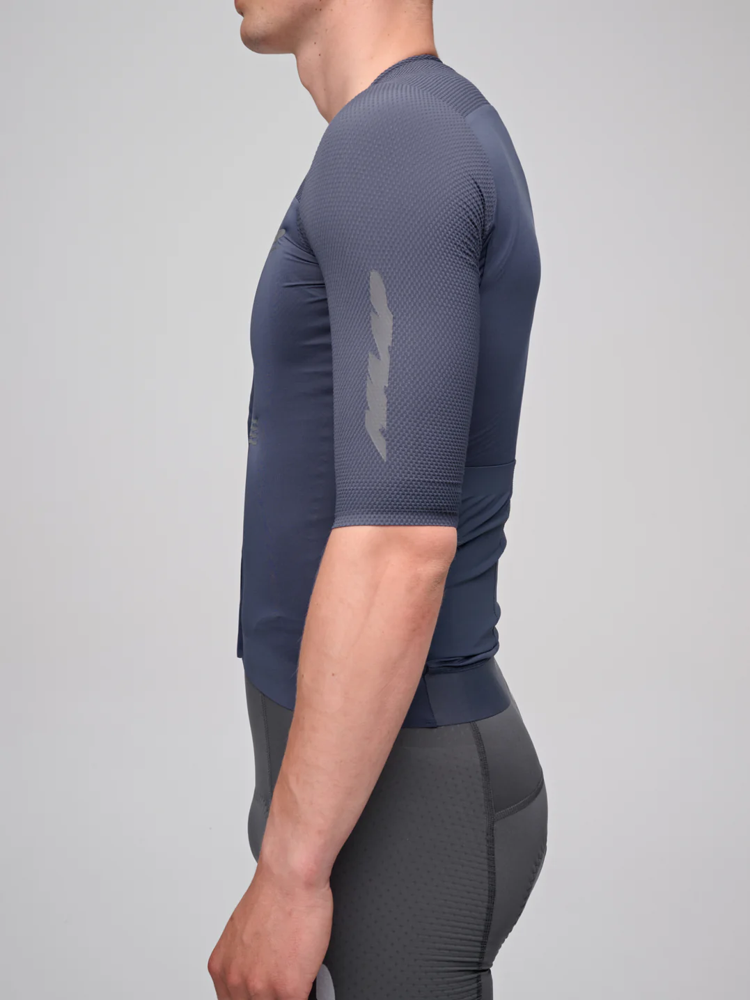 MPMJE250525_ODYS.EclipseProRaceJersey_PDP_06.webp