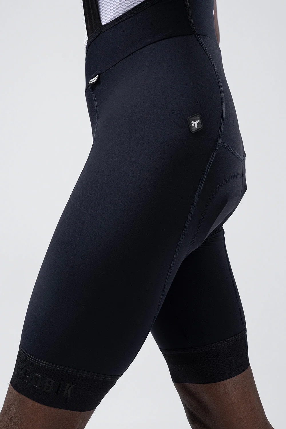 bib-short-absolute-7-0-men-ultrablue-k10-02.webp