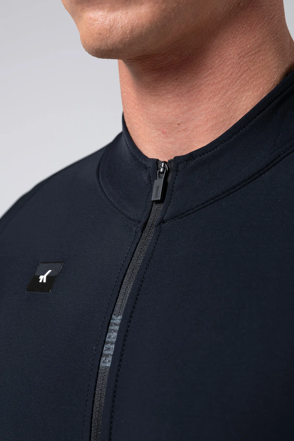 10-01-100-003-long-sleeve-jersey-pacer-solid-2-0-men-jasper-04_36aa4381-dbdb-4ab8-b458-aa0c0f54b686.webp