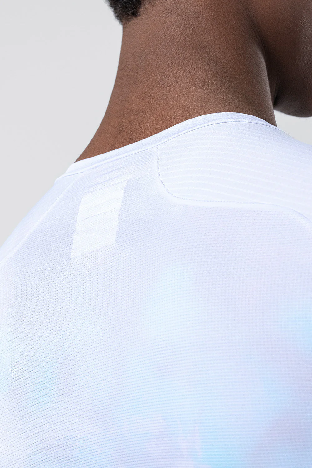 short-sleeve-jersey-reactive-unisex-gossy-08_756ebb80-5755-4a90-8904-0b6190f8413e.webp