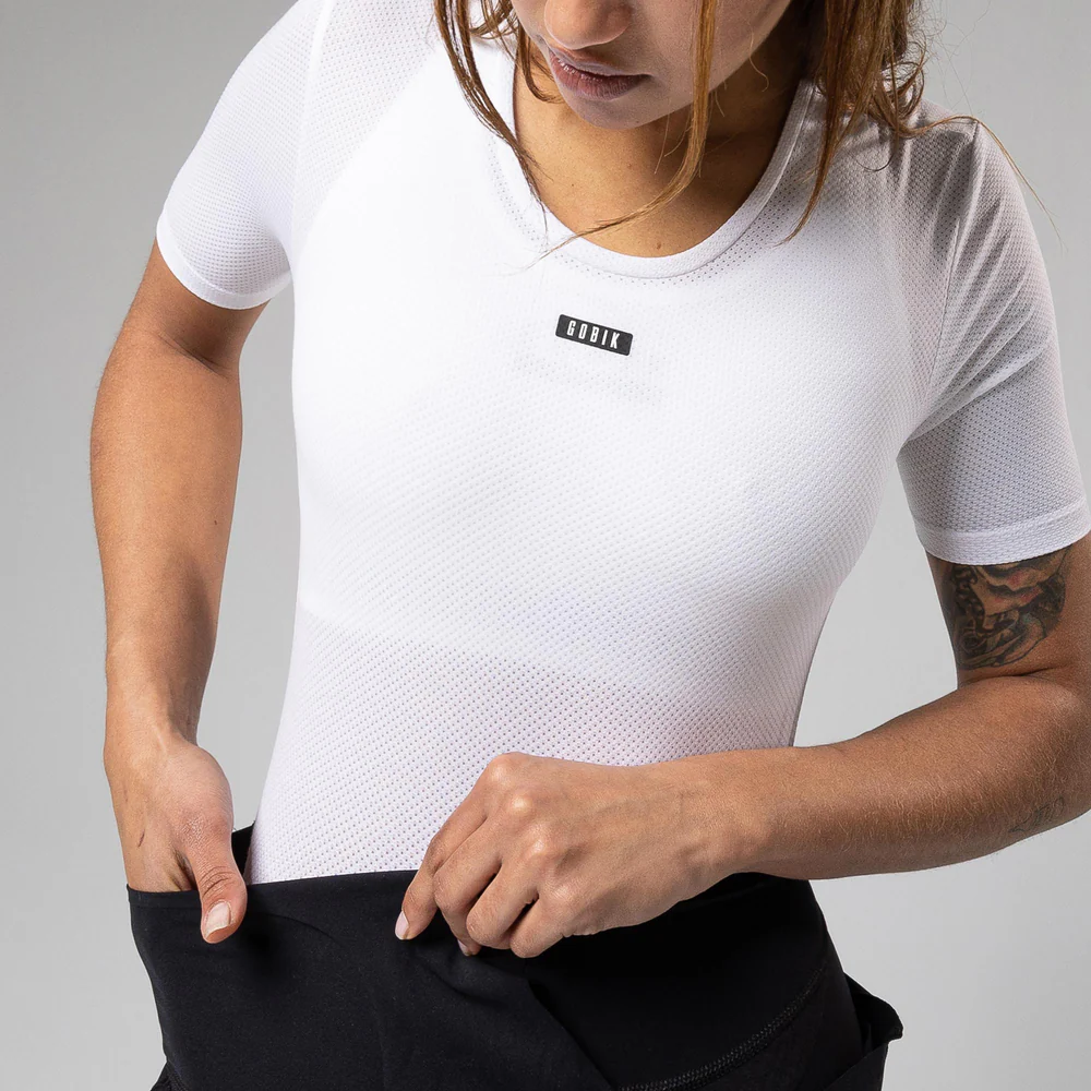 Camiseta-mujer-mc-Cell_Skin-Hakuba-Caps_Unity-Gobik_4.webp