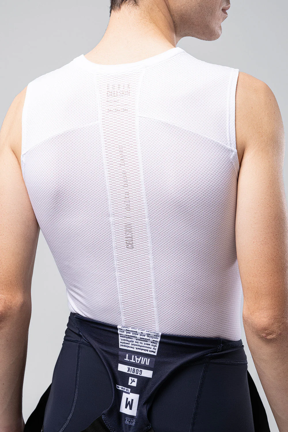 sleeveless-baselayer-cell-skin-men-hakuba-06.webp