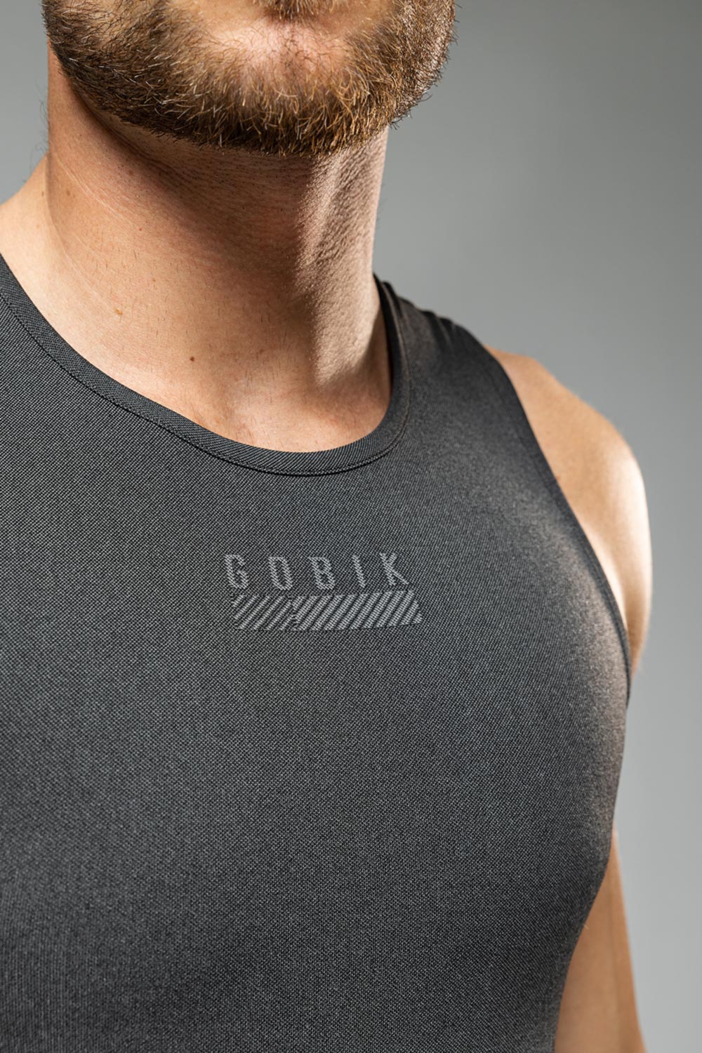 CAMISETA-INTERIOR-SIN-MANGAS-LIMBER-SKIN-HOMBRE-BASALT-2_500abc75-83b7-465e-b972-20d385e7ba2d.jpg