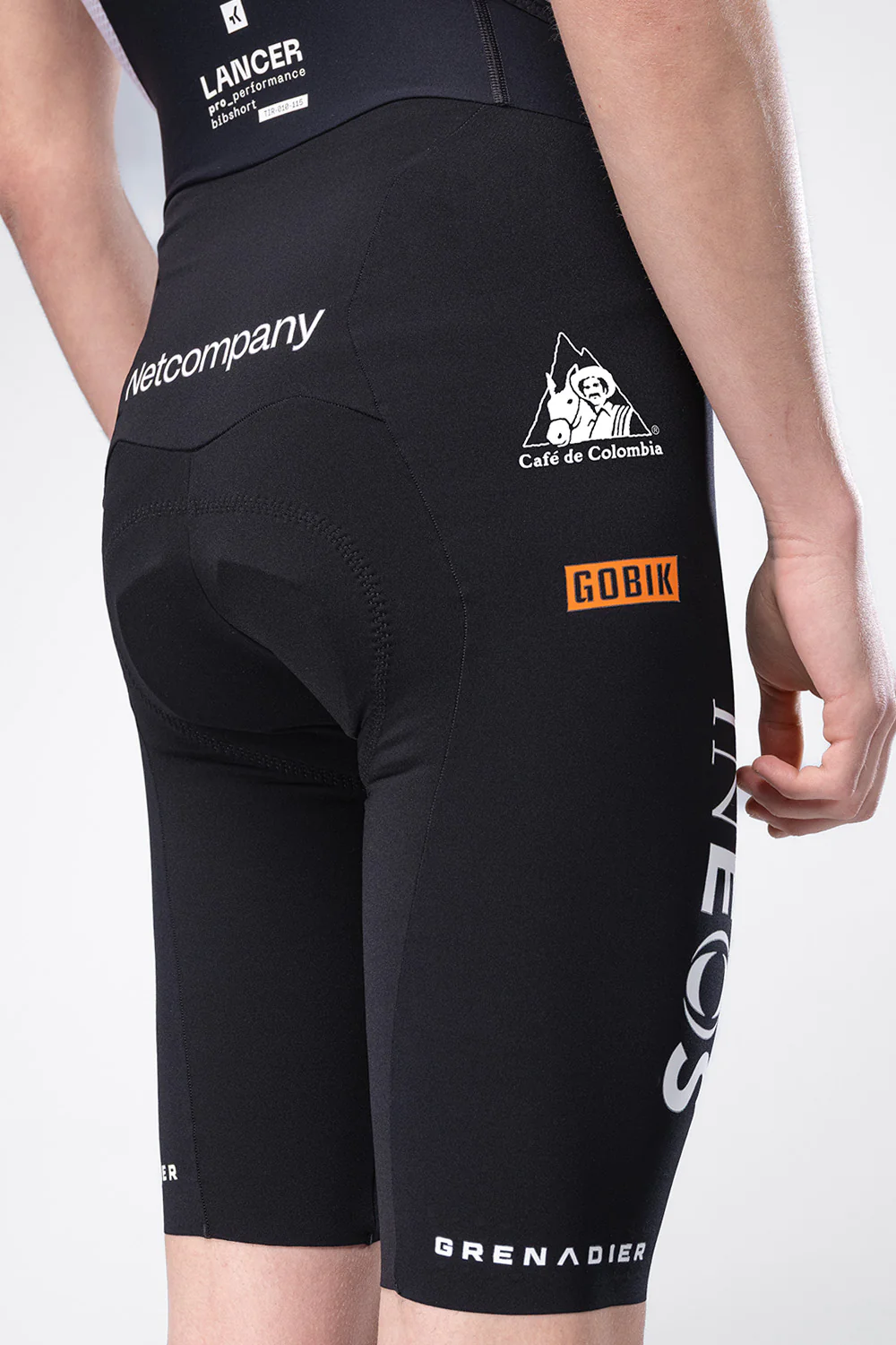 10-02-102-024-bib-short-lancer-men-netcompany-ineos-26-black-k10-Web-08.webp