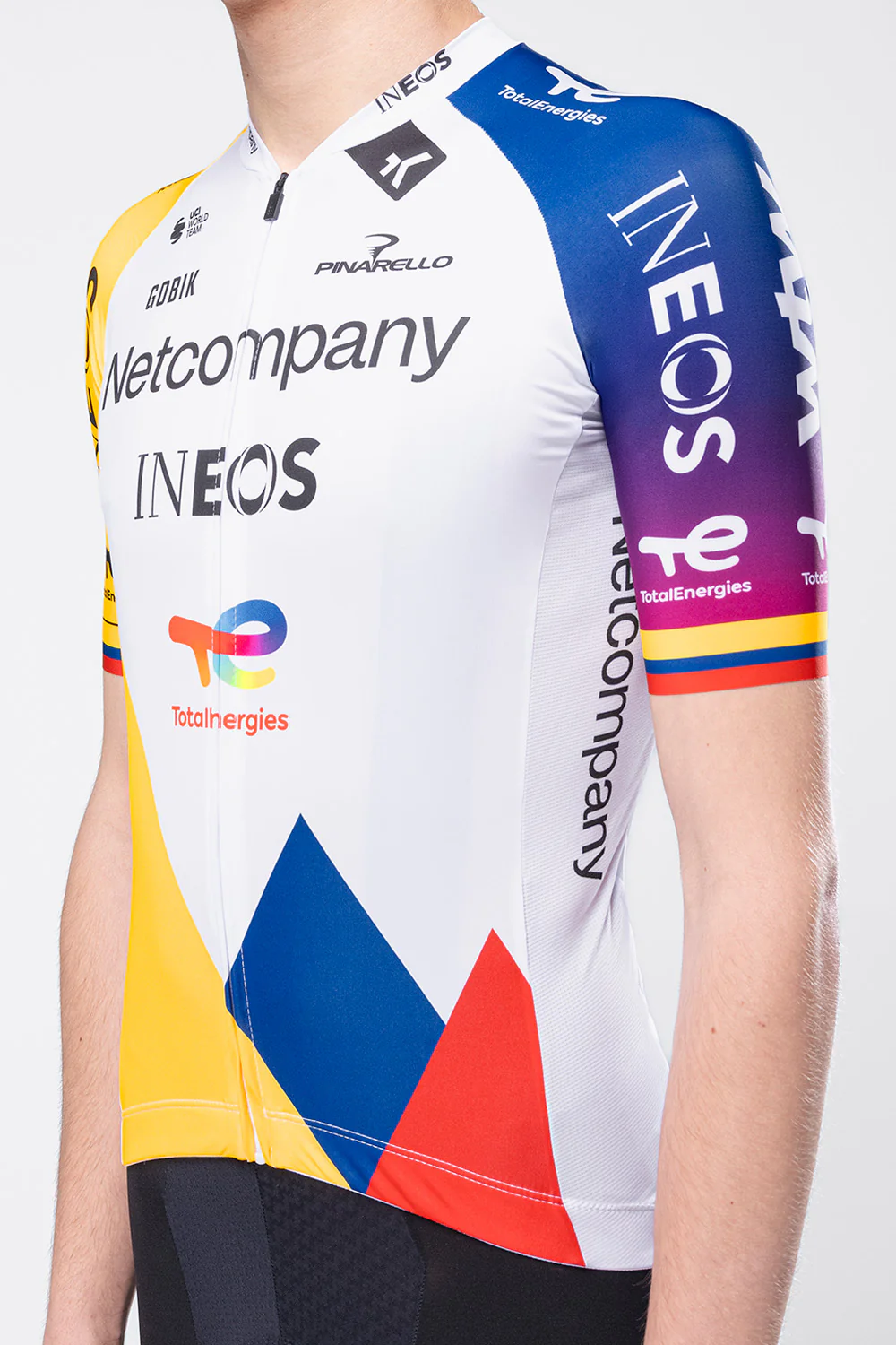 10-01-040-035-short-sleeve-jersey-odyssey-unisex-ineos-grenadiers-colombia-26-Web-09.webp