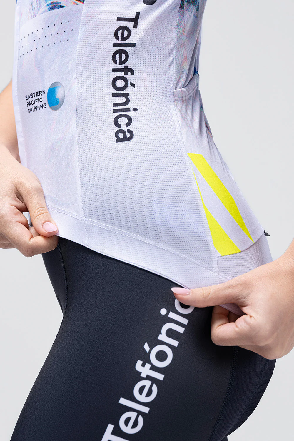 short-sleeve-jersey-odyssey-unisex-movistar-team-26-06_7d5cfab2-b0b0-4875-bd53-9bad68cdb366.webp