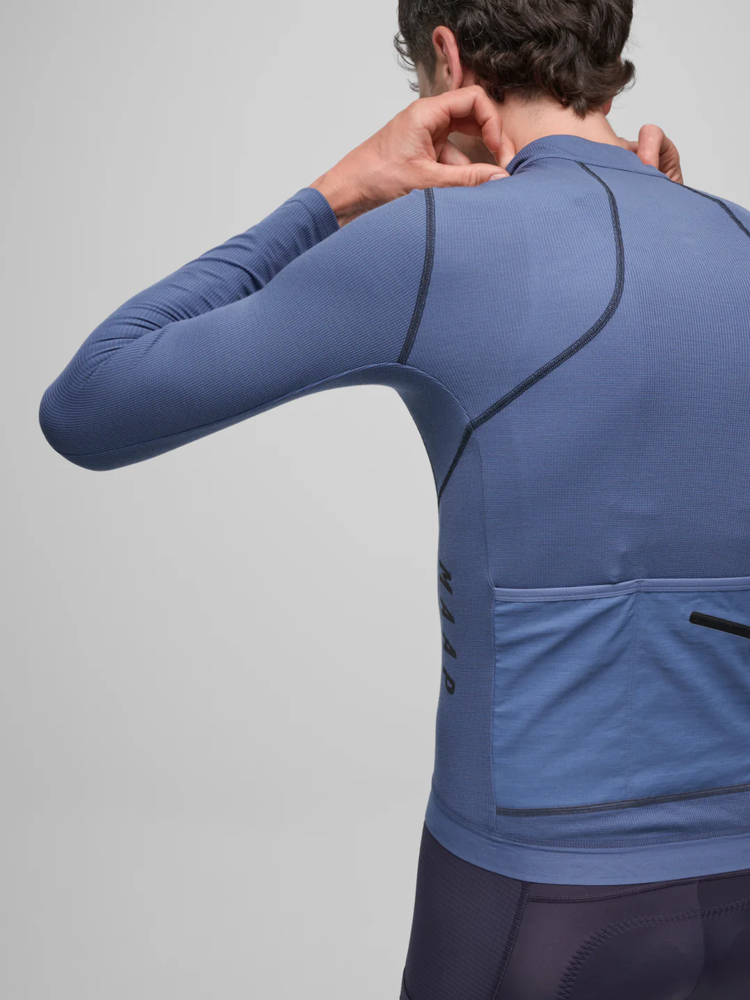 MPMJE241426_BIJO.Alt_RoadLSJersey2.0_PDP_06.webp