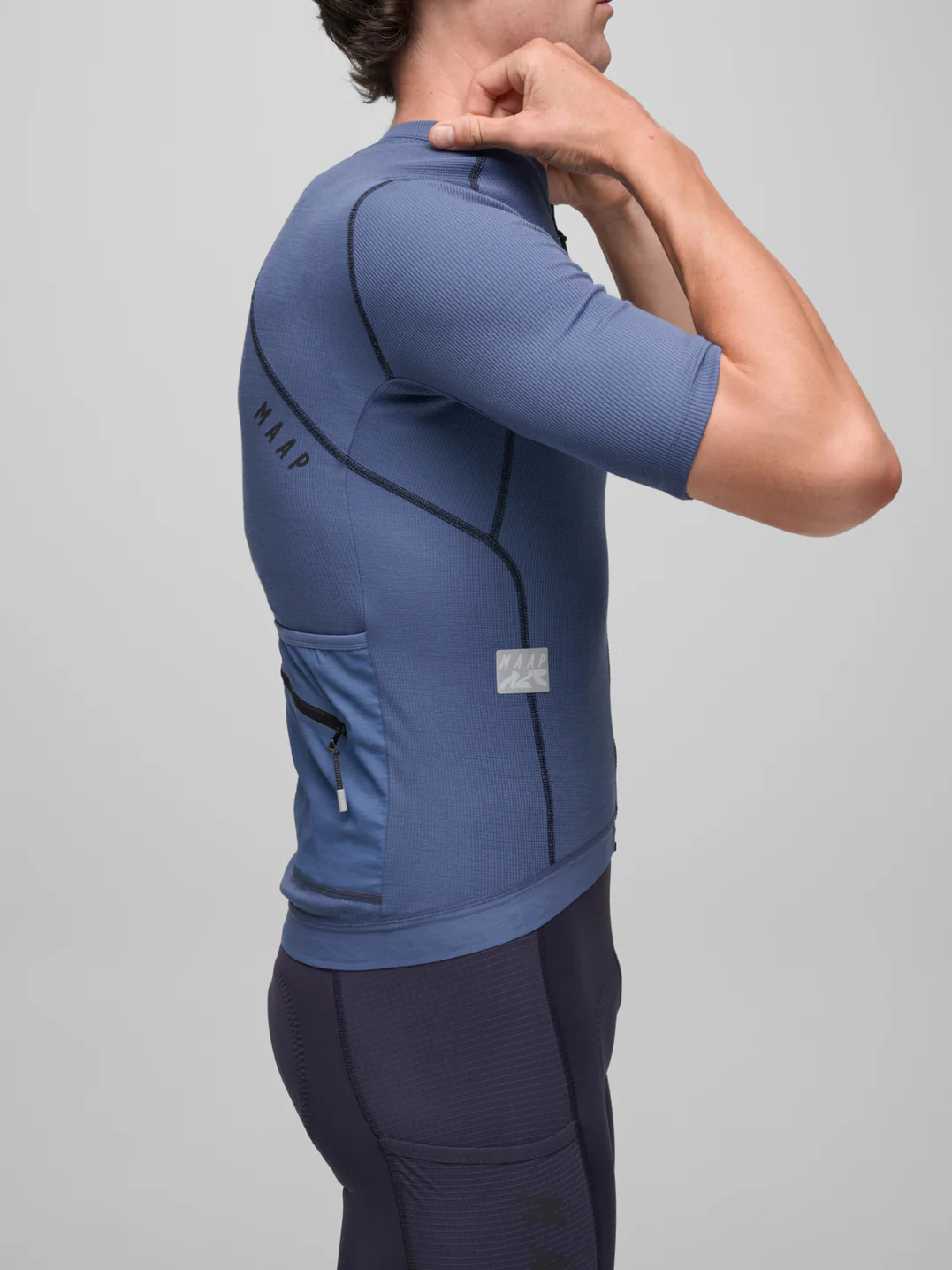 MPMJE241326_BIJO.Alt_RoadJersey2.0_PDP_05.webp