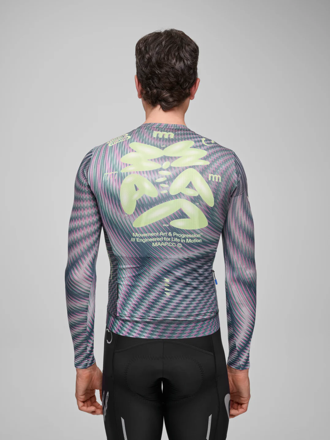 MPMLS260526_HOLO.SpectrumProAirLSJersey3-0_PDP_04.webp