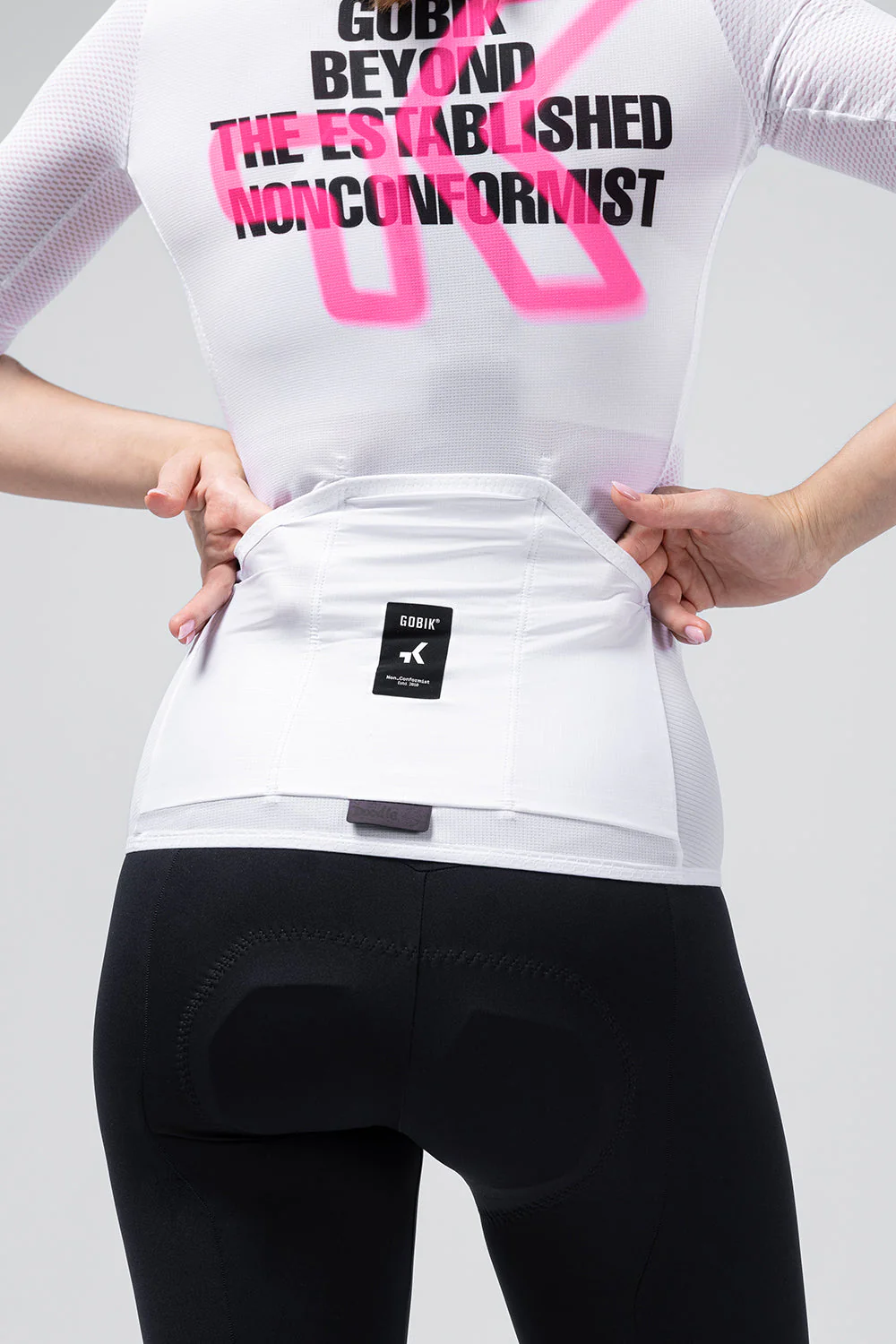 10-01-056-034-short-sleeve-jersey-carrera-3-0-unisex-tag-13.webp