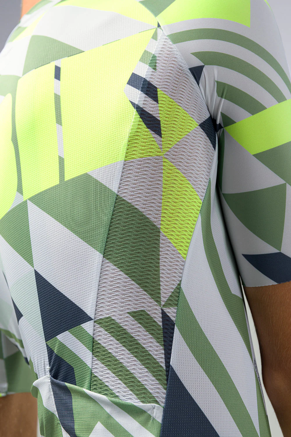 10-01-103-082-short-sleeve-jersey-cx-pro-4-0-unisex-grid-14_6b48dee6-519c-416a-a80d-a0c8e55a586f.webp