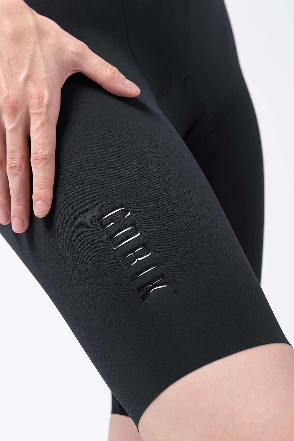 bib-short-x-women-black-k9-02.webp