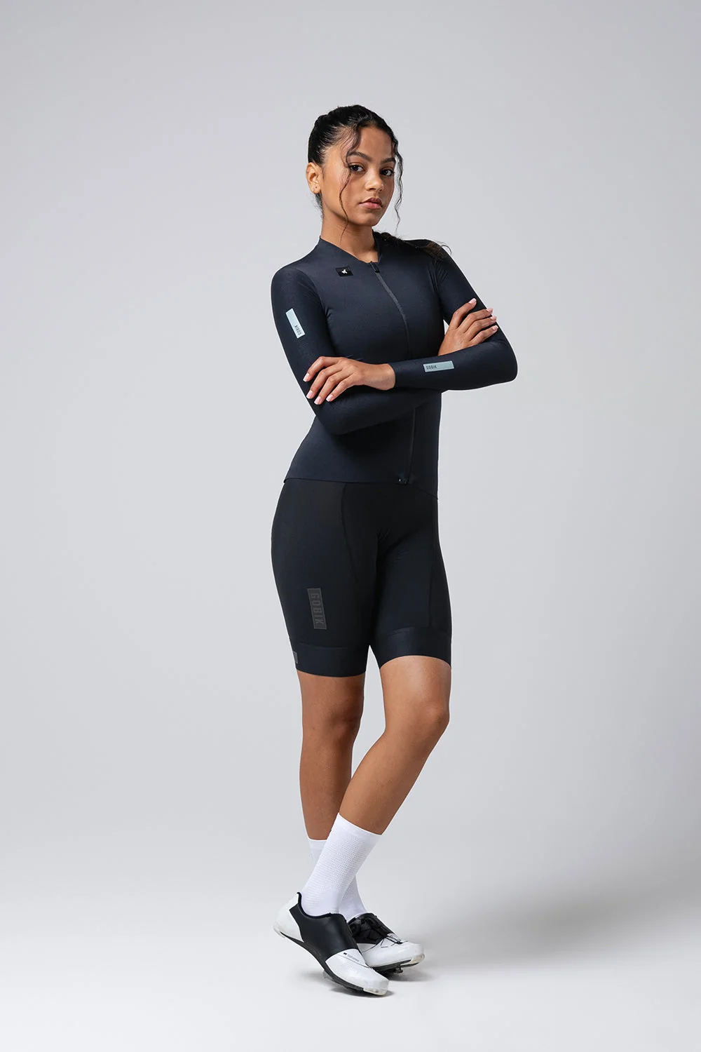 10-01-099-002-long-sleeve-jersey-avalon-women-ink-black-01.webp