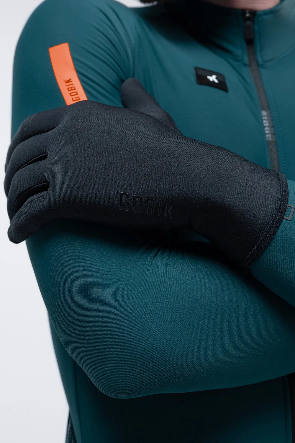 ight-thermal-gloves-finder-2-0-unisex-true-black-4.webp