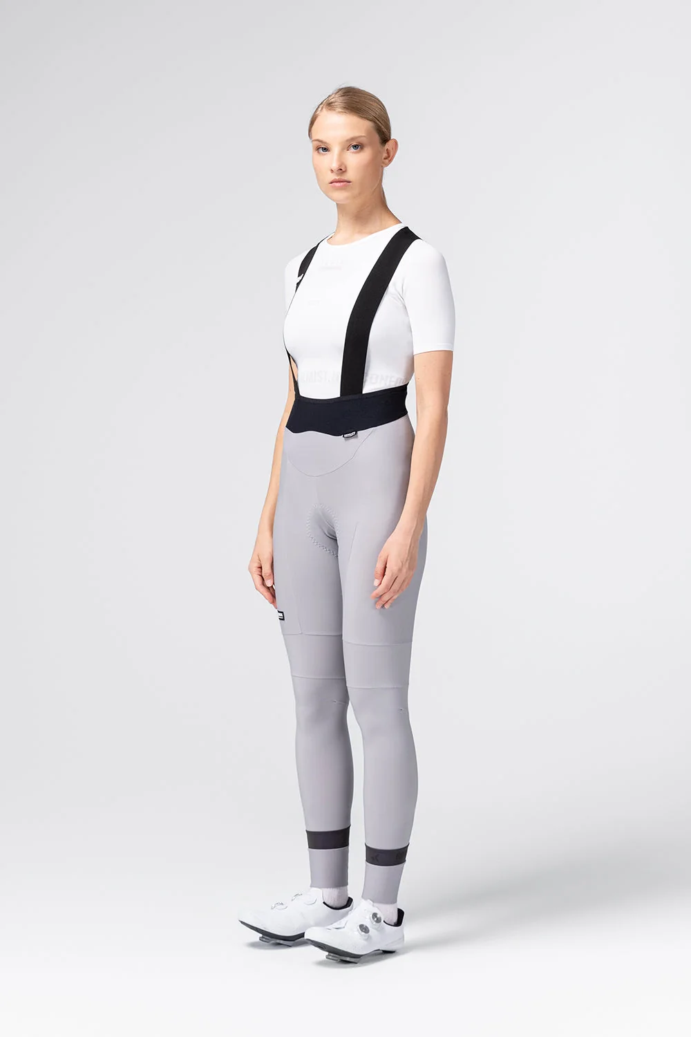 10-02-136-004-bib-tight-absolute-woman-tapioca-k9-05.webp