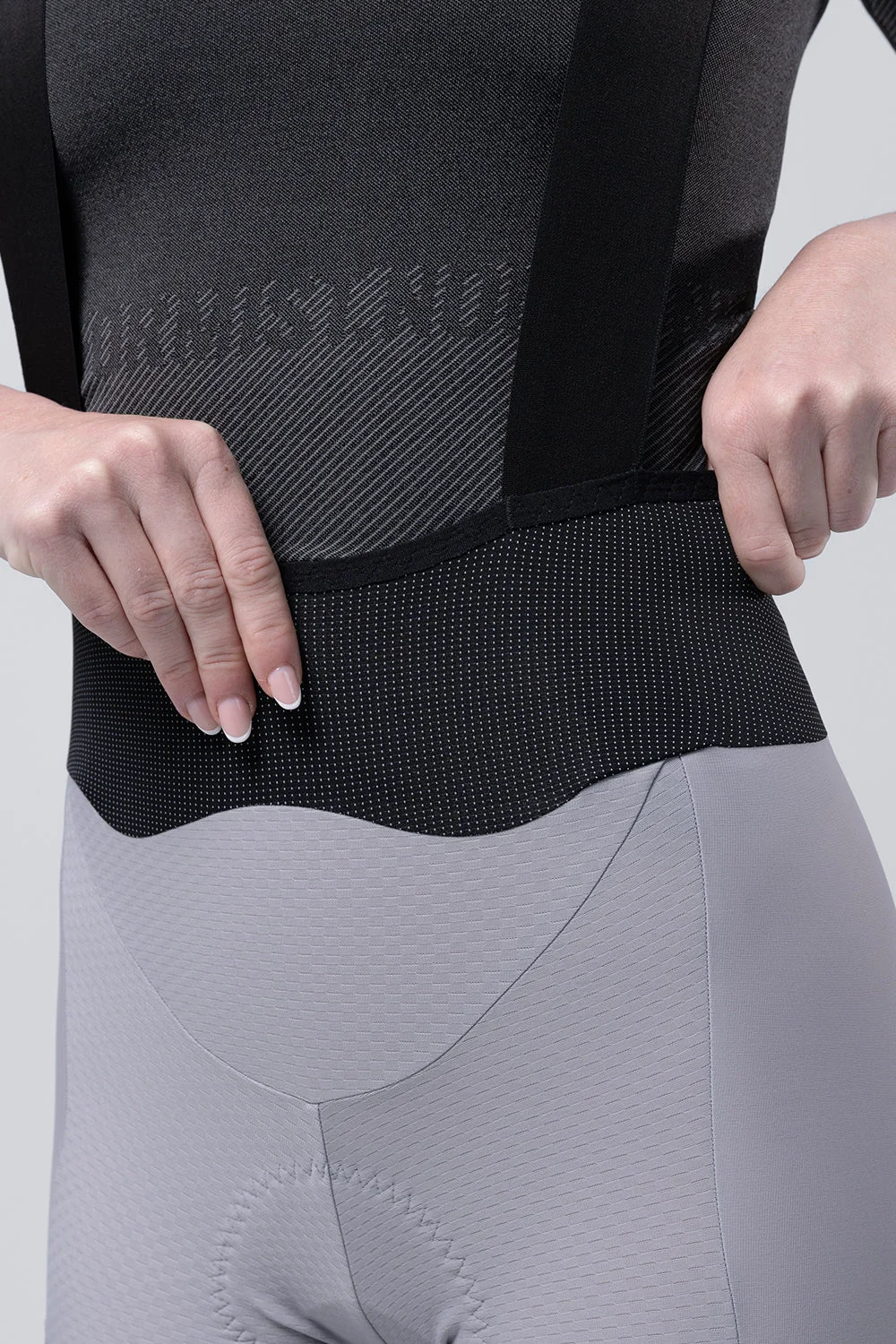 bib-tight-grit-women-tapioca-k9-06.webp
